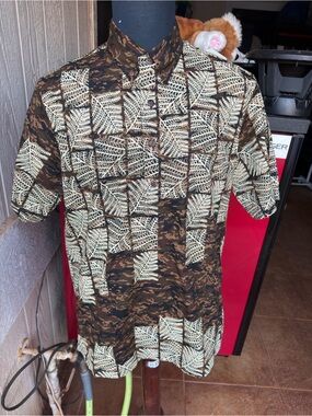 PreOwned Sig Zane Brown Hawaiian Shirt 3/4 Button Men's Medium